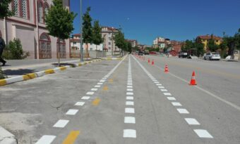 Azerbaycan caddesine bisiklet yolu