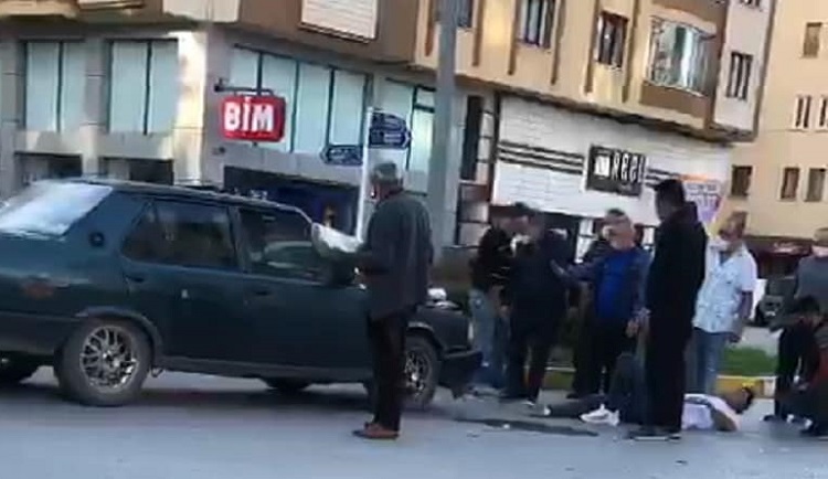 Araç motosiklete vurup kaçtı!