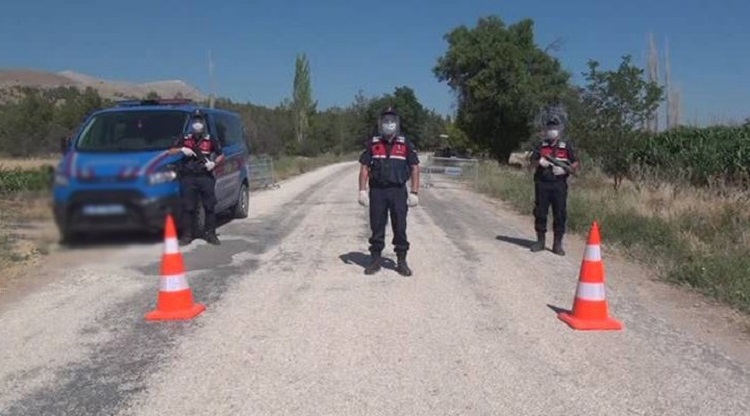 Çorum’da bir köy daha karantinada!