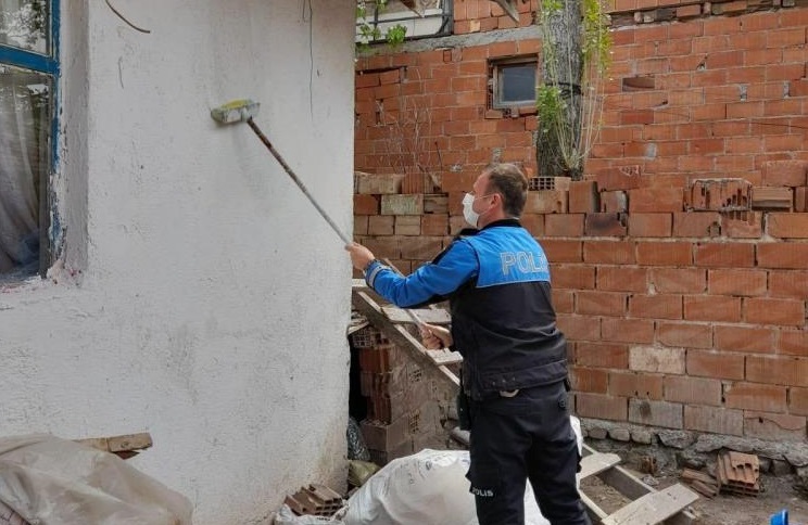 Polis memurundan örnek davranış