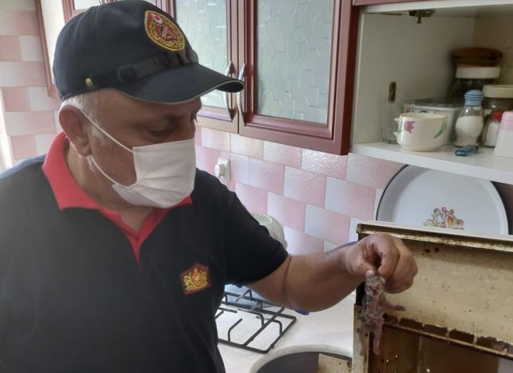 Bacadan düştü aspiratörden çıktı