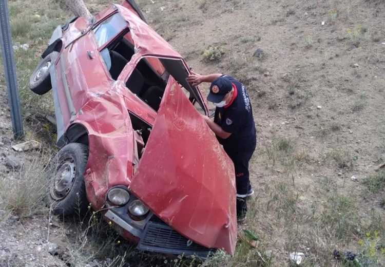 Üzücü kazada baba kız yaralandı
