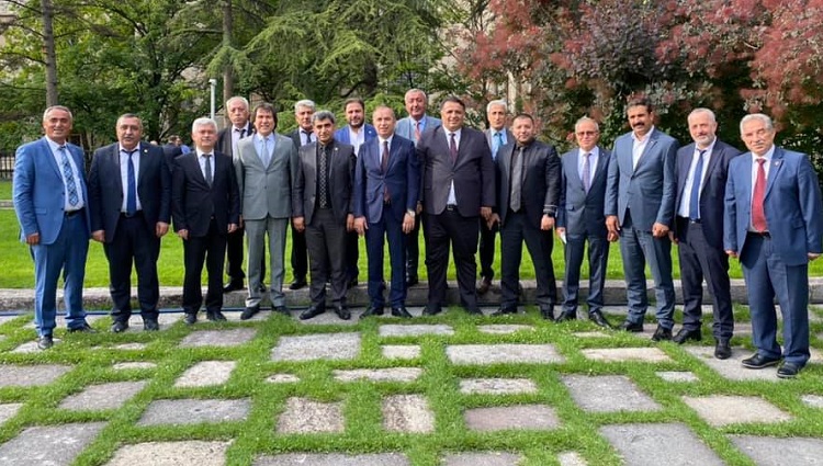 Çorum’dan giden heyet TBMM’yi gezdi