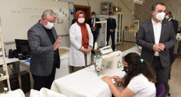 Özel öğrencilerin gönüllerini aldılar