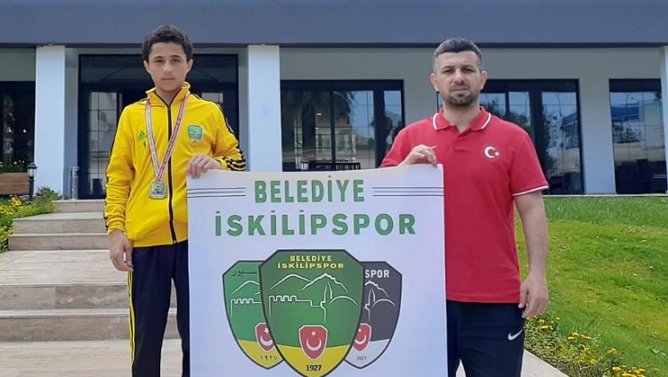 İkinci kez Türkiye şampiyonu oldu