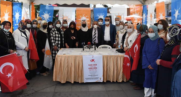Ak kadınlardan kan bağışı kampanyası