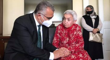 Sevgi engelleri ortadan kaldırır