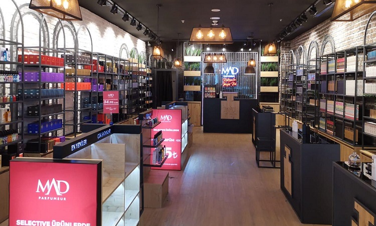 AHL Park Avm’de hizmete açıldı