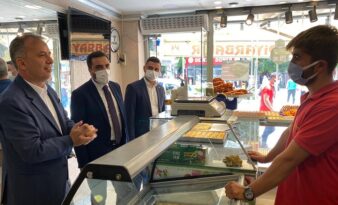 Gazi caddesi esnafını ziyaret etti