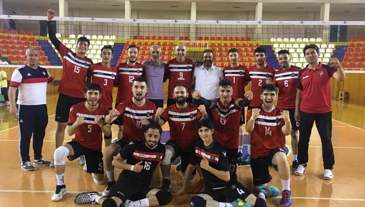 Voleybol takımı hızlı başladı