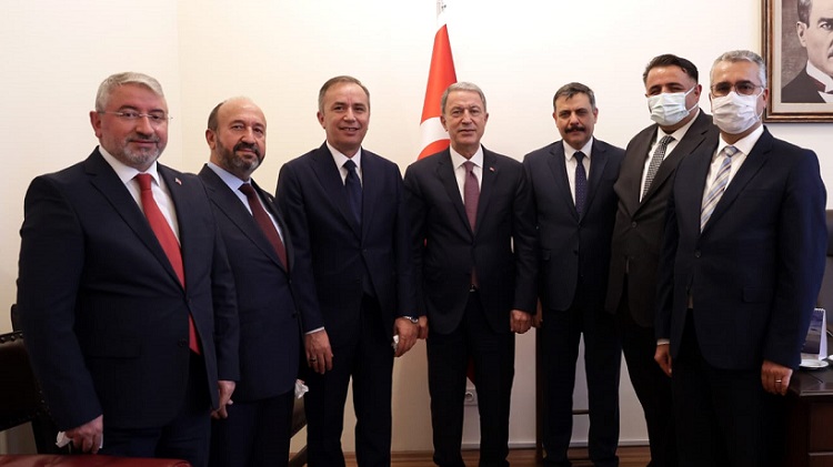 Hulusi Akar’ı Çorum’a davet ettiler