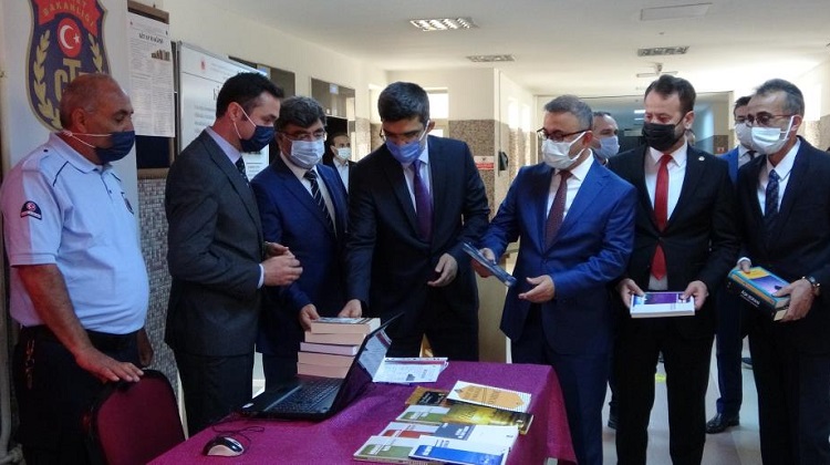 Cezaevlerine kitap bağışı kampanyası