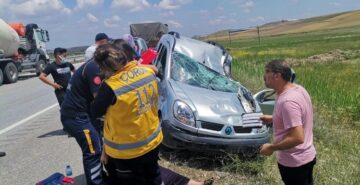 Bariyerleri aşıp karşı şeride geçti