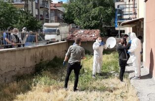 Kötü koku sonrası ceset bulundu