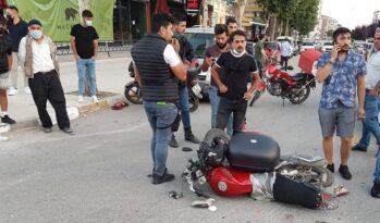 Motosikletli kurye ağır yaralandı