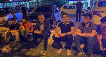 Gençleri dinledi tavsiyelerde bulundu