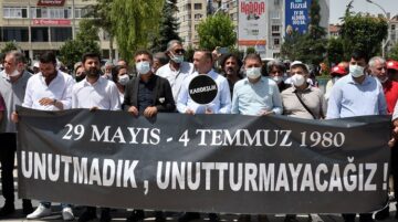 Olaylarda hayatını kaybedenler anıldı