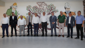 CHP’li vekillerden Şahiner’e ziyaret