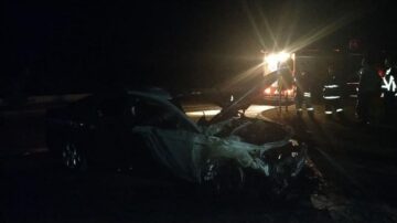 Seyir halindeki otomobil yandı