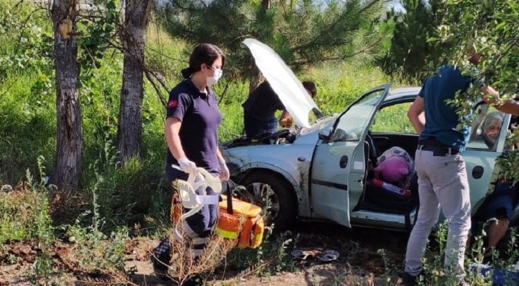 Kontrolden çıkarak tarlaya uçtu