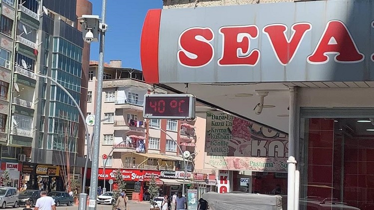 Sıcak hava Çorumluları bunalttı