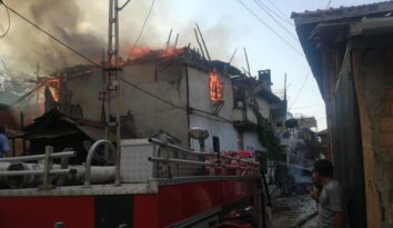 Yangında büyük hasar oluştu