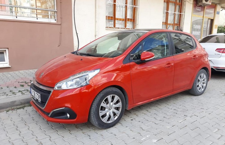 Otomobile mermi isabet etti!
