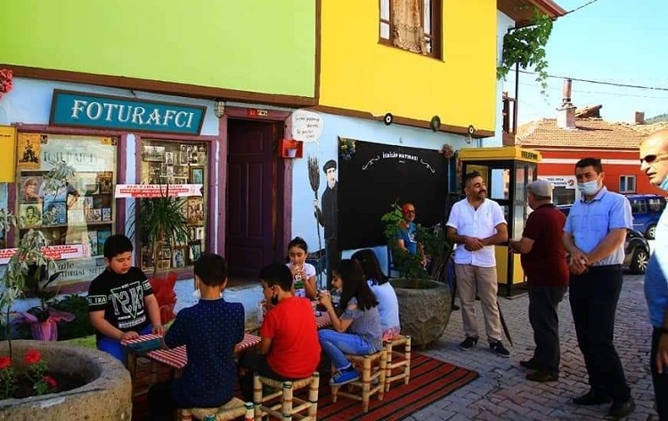 Nostaljik sokak beğeni topluyor