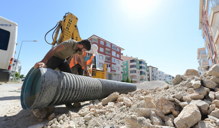 Yağmursuyu hattı yenileniyor