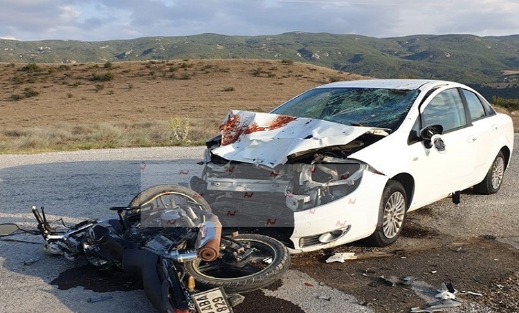 İki kuzen kazada ağır yaralandı