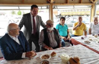 Şoför esnafı garajda bayramlaştı