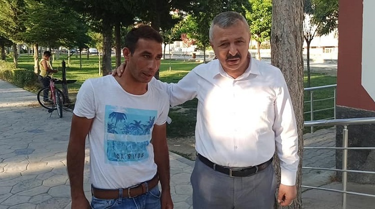 Sokakta kalmadığı için mutlu oldu