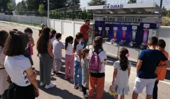 Kurstaki öğrencilere anlamlı gezi