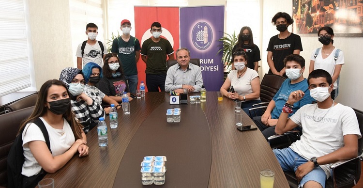 Genç felsefecilerden farkındalık projesi