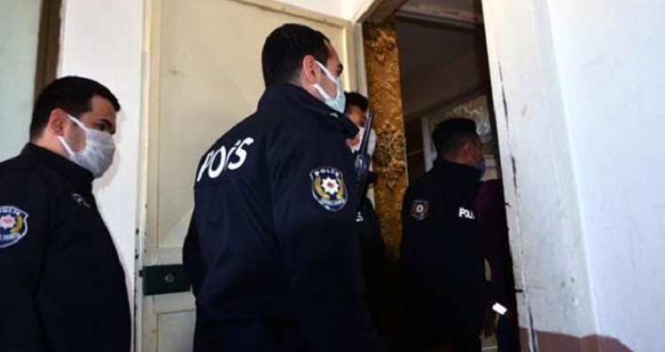 Uyuşturucu satıcılarının evine baskın