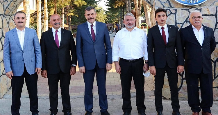 Vali Çiftçi Ortaköy’ü ziyaret etti