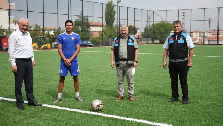 Gençliğe ve spora yatırım yapıyoruz
