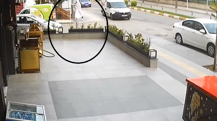 Çarşaflı hırsız Çorum’u korkuttu!