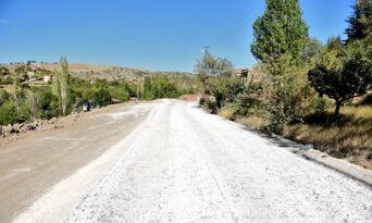 Bağ yollarında sathi kaplama