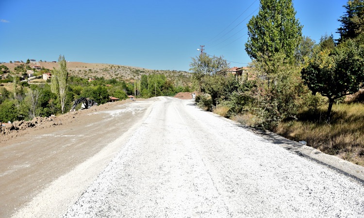 Bağ yollarında sathi kaplama