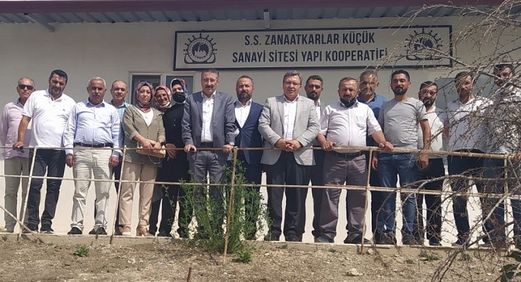 Zanaatkarlar kooperatifine övgü