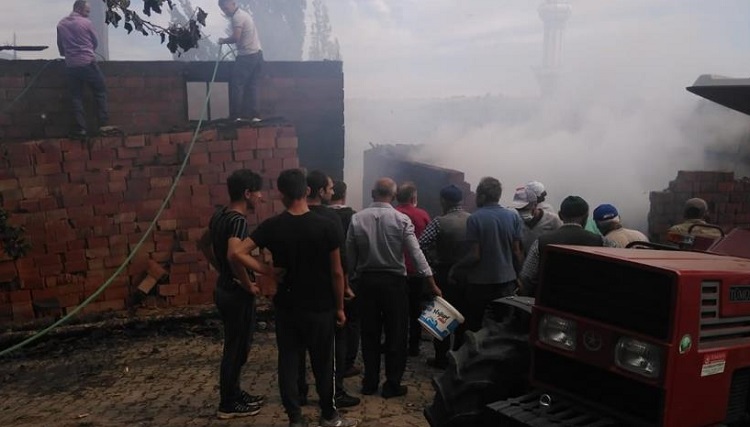 Köyde çıkan yangın korkuttu