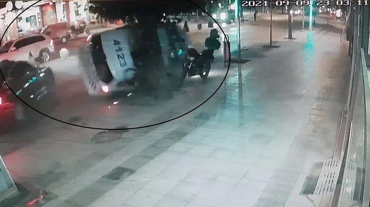 Üzücü kaza kameraya yansıdı!