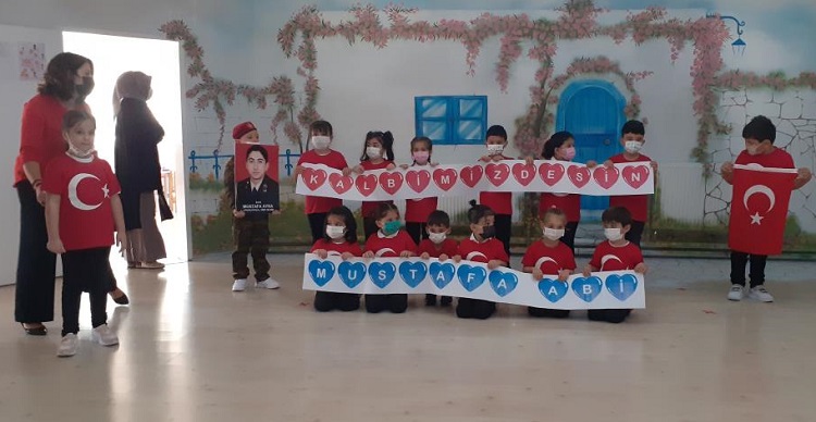 Şehit astsubay okulda anıldı