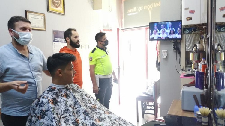Kuaföre giden müşteriler izleyecek!