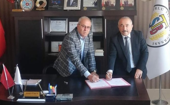 Öğrencilere kışlık kaban yardımı