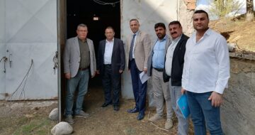 Okul binası ahır olarak kullanılıyor!