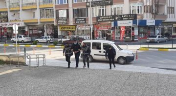 Nitelikli dolandırıcı tutuklandı