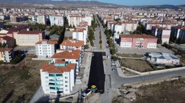 Asfalt çalışmaları devam ediyor