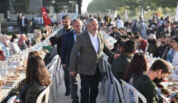 Başkan gençlerle yakından ilgilendi